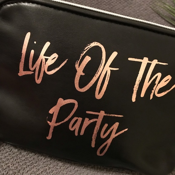Victoria’s Secret Life of the Party sequin makeup bag - Picture 6 of 8